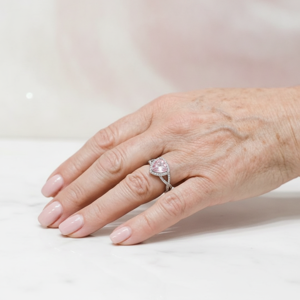 Amour Twist Halo Ring | White Gold